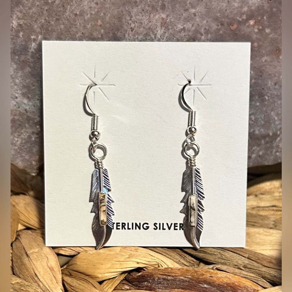 NWT Navajo Handmade Allen Barney White Horse Feather Earrings